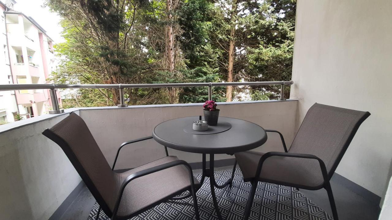 Gockel Homes 1 - Zentral Mit Balkon & Netflix Essen Kültér fotó