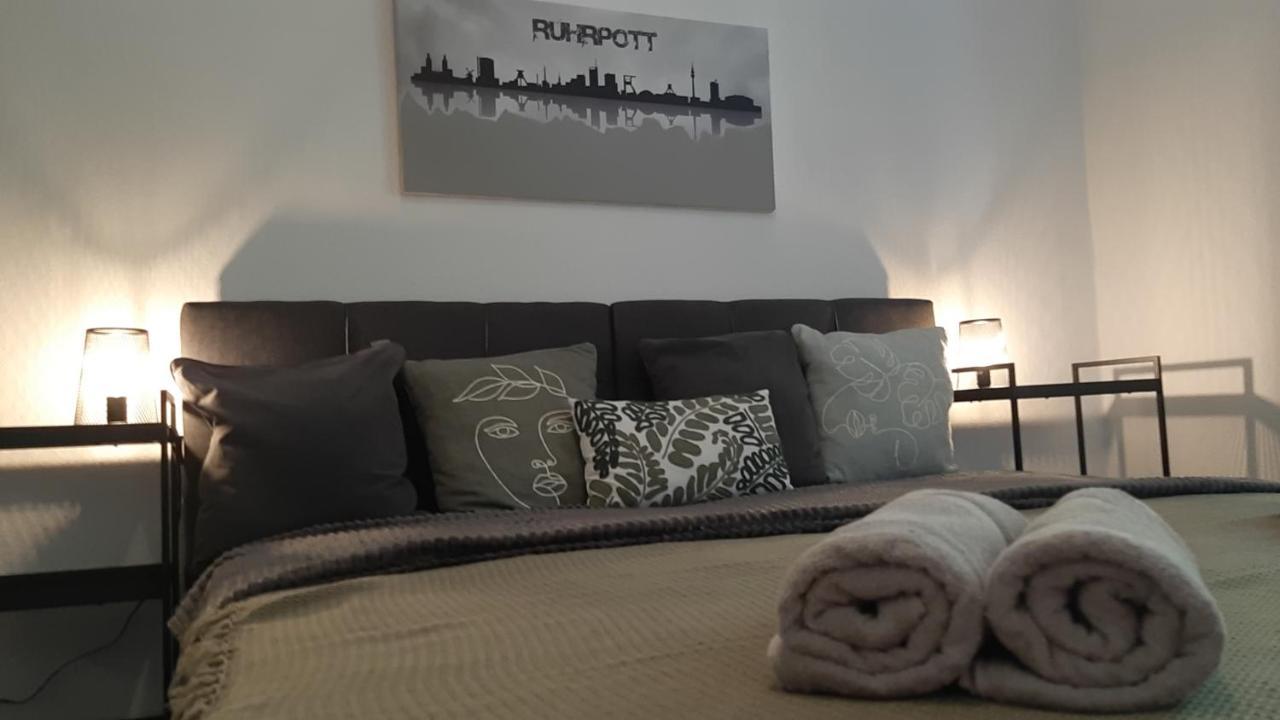 Gockel Homes 1 - Zentral Mit Balkon & Netflix Essen Kültér fotó